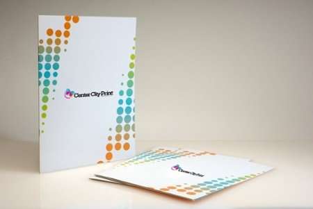 custom folders display vivid colors and eye-catching branding