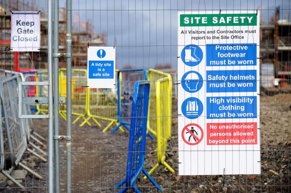 Saferty Signage at a construction site that adheres to OSHA standards and principles